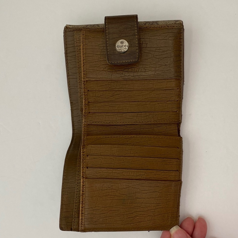 GUCCI GG Supreme Monogram Bifold Wallet - Picture 8 of 14